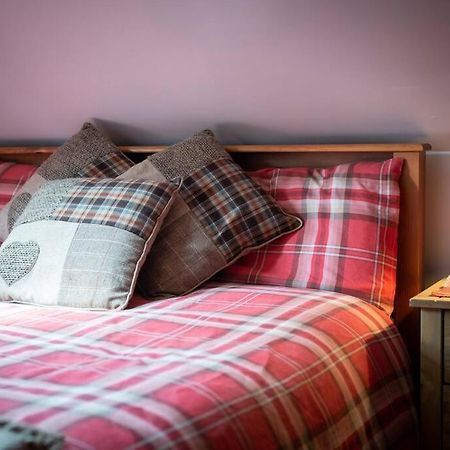 The Beeches Studio, Highlands Of Scotland Newtonmore Exterior photo
